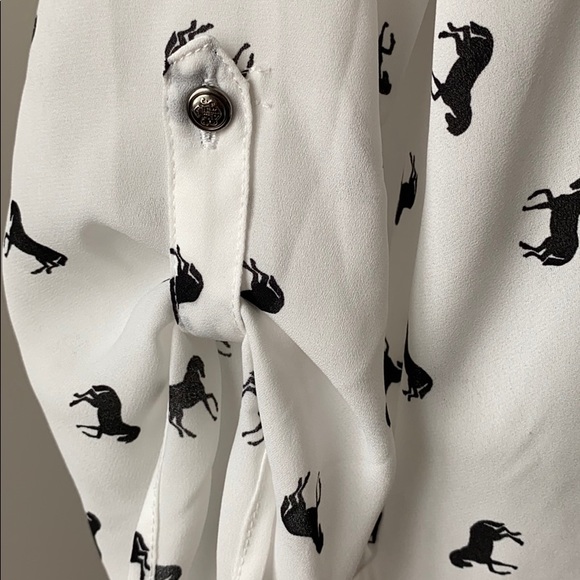 Cute white Blouse - Picture 3 of 5